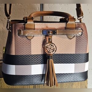 Elegant Tan and Black Women's Handbag